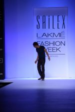 Model walk the ramp for Sailex show at LFW 2013 Day 2 in Grand Haytt, Mumbai on 24th Aug 2013 (58).JPG
